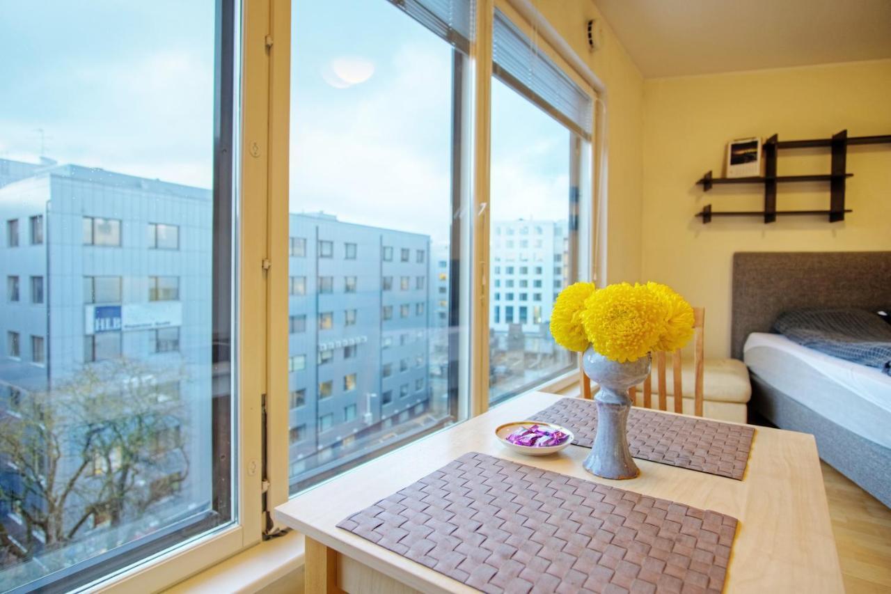 Studio Apartment In Quiet Heart Of Everything Tallinn Exterior photo